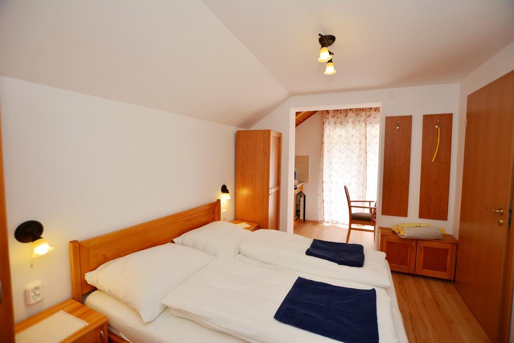 Viragoskert Apartman Hévíz Pokoj fotografie