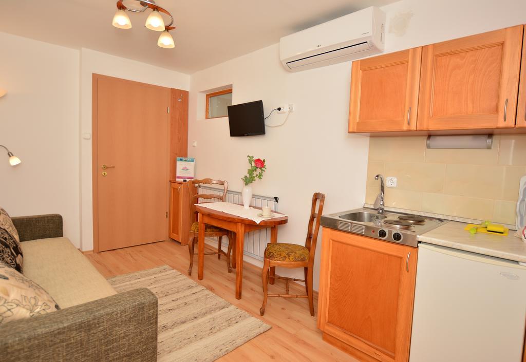 Viragoskert Apartman Hévíz Pokoj fotografie